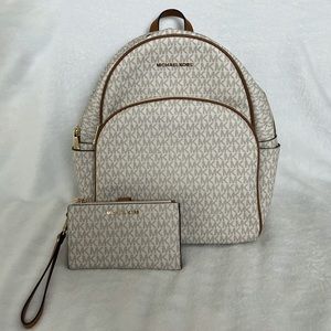 Michael Kors Abbey Backpack & Jet Set Wristlet Vanilla Acorn